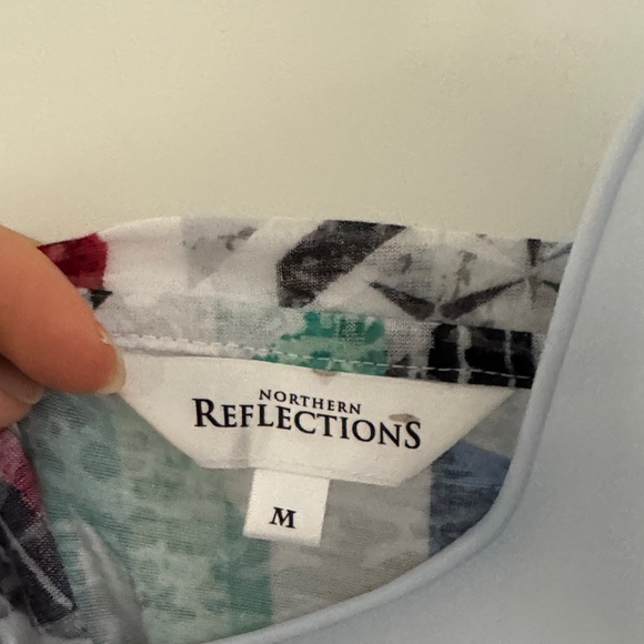 Northern Reflections Multicolor Geometric Long Sleeve Top - Picture 3 of 3